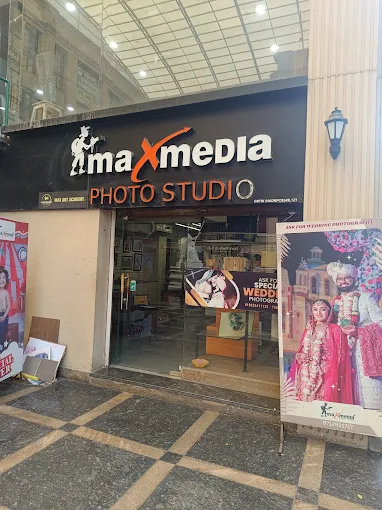 Max Media Photo Studio