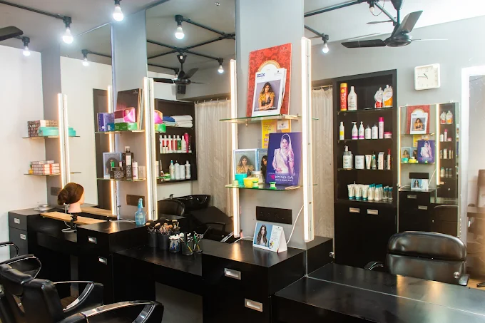 The Venisiya Salon